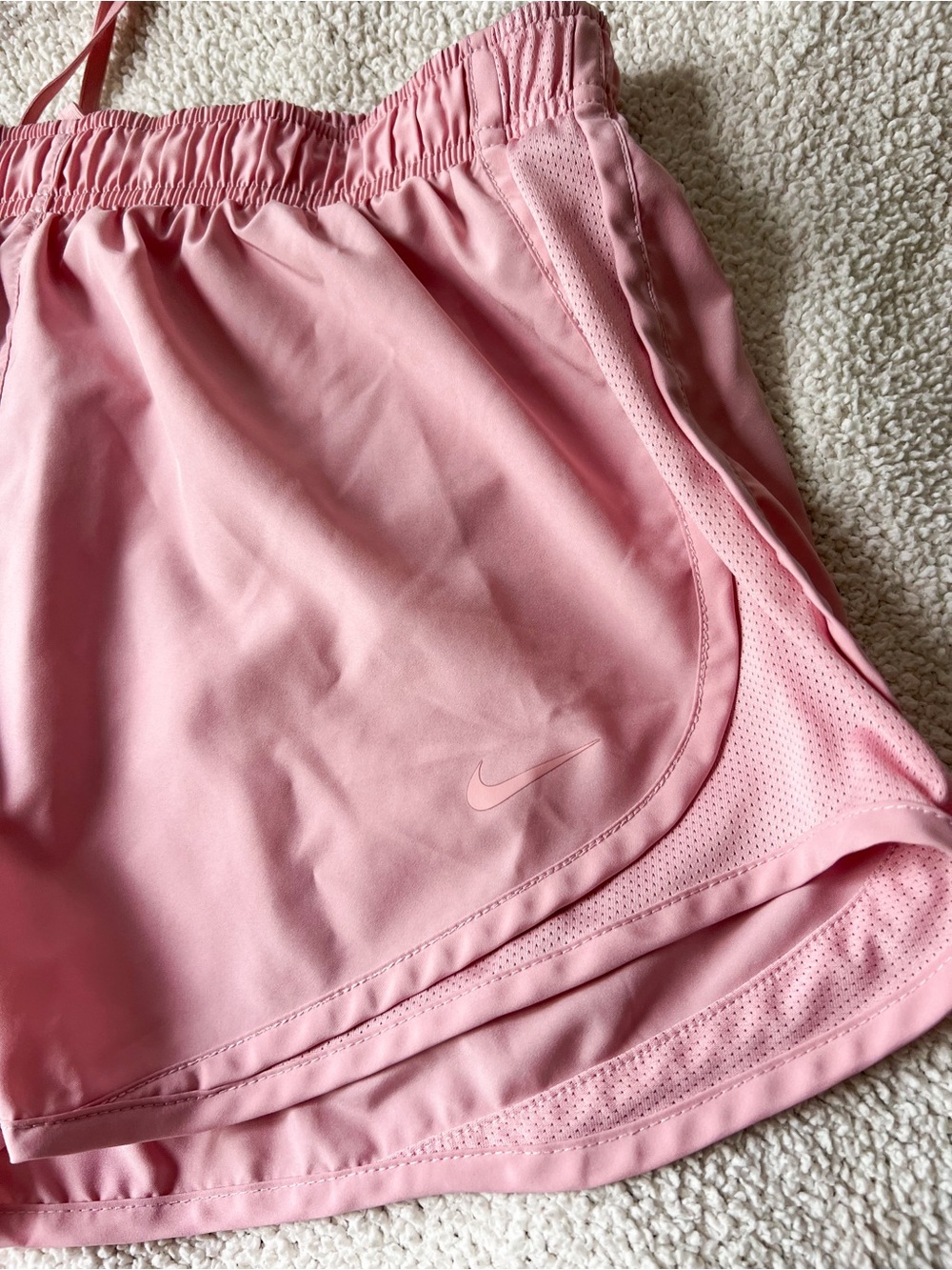(nike) bubblegum pink dri-fit women’s activewear shorts size medium - Picture 2 of 5